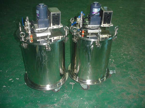 Internal composition of the battery steel shell